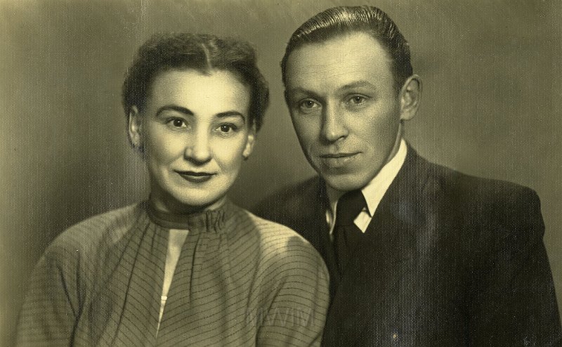 KKE 4143-30.jpg - Czasy Studenckie. Bolesław Szczuka z żoną Bronisławą (Oleńczuk), Toruń.